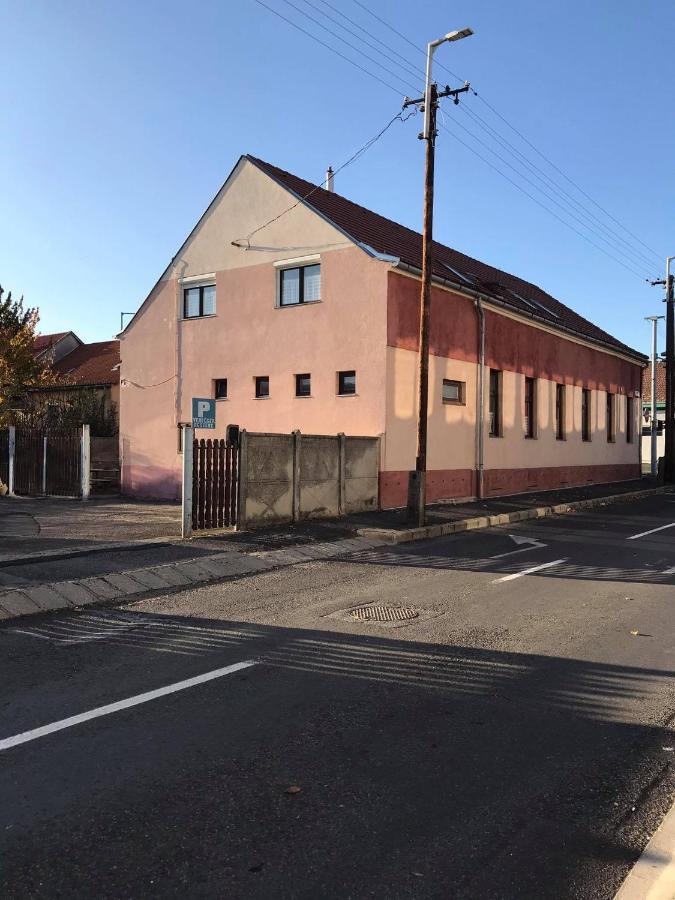 Solyom Szallo Szombathely Exterior foto